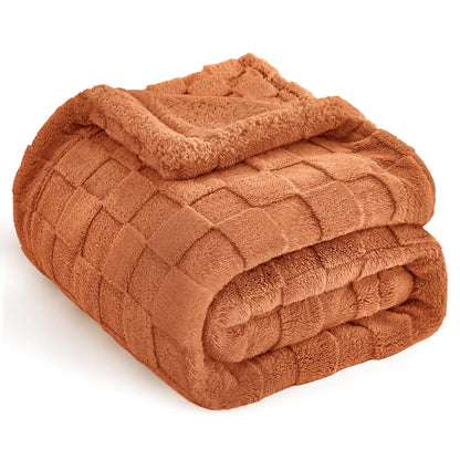 Luxe Checkered Fleece Throw – Caramel Comfort, Double-Layer Warmth
