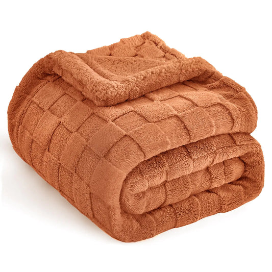 Luxe Checkered Fleece Throw – Caramel Comfort, Double-Layer Warmth